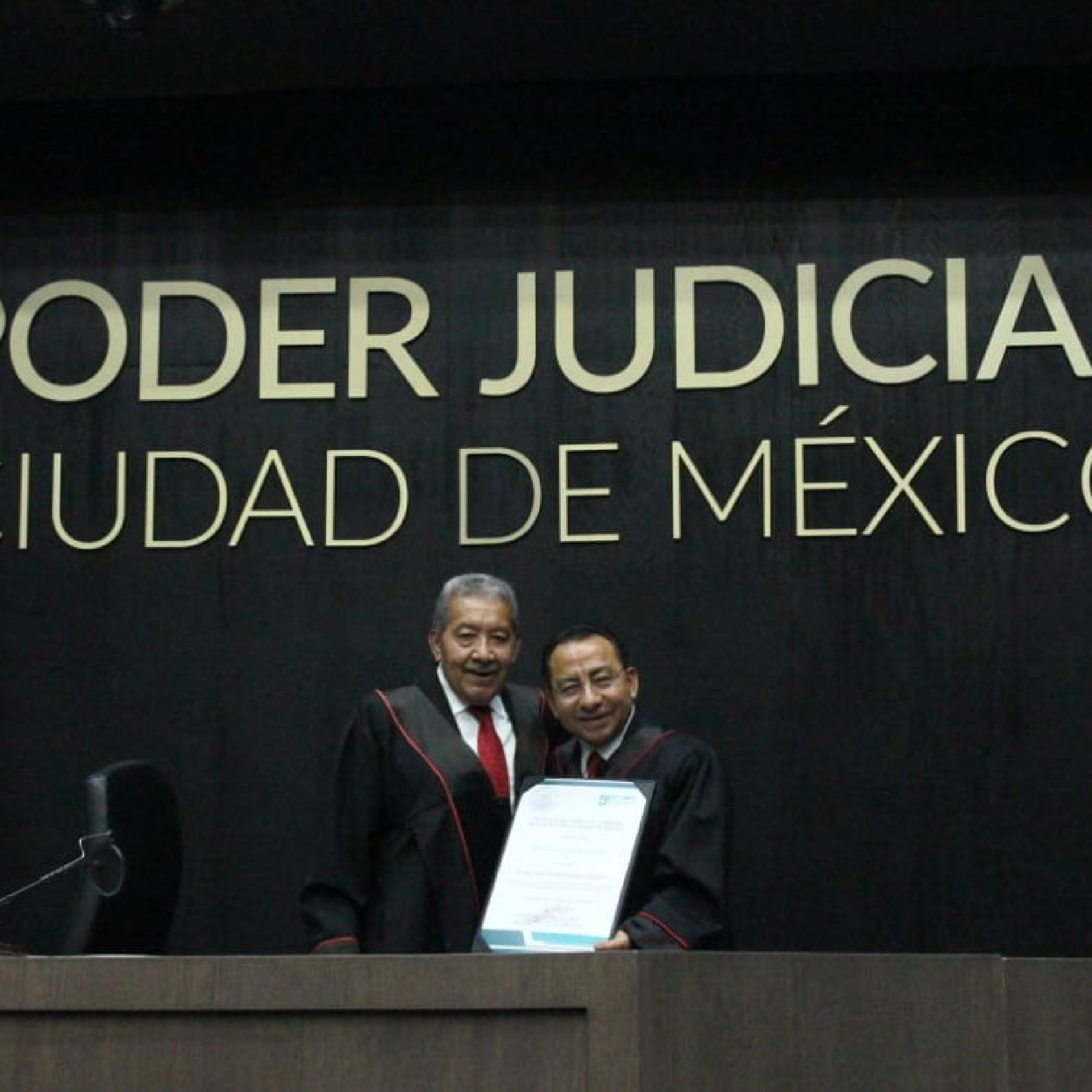 RECONOCE PJCDMX A LOS MAGISTRADOS BOLANOS CAYETANO Y RAMIREZ CARDOSO-03