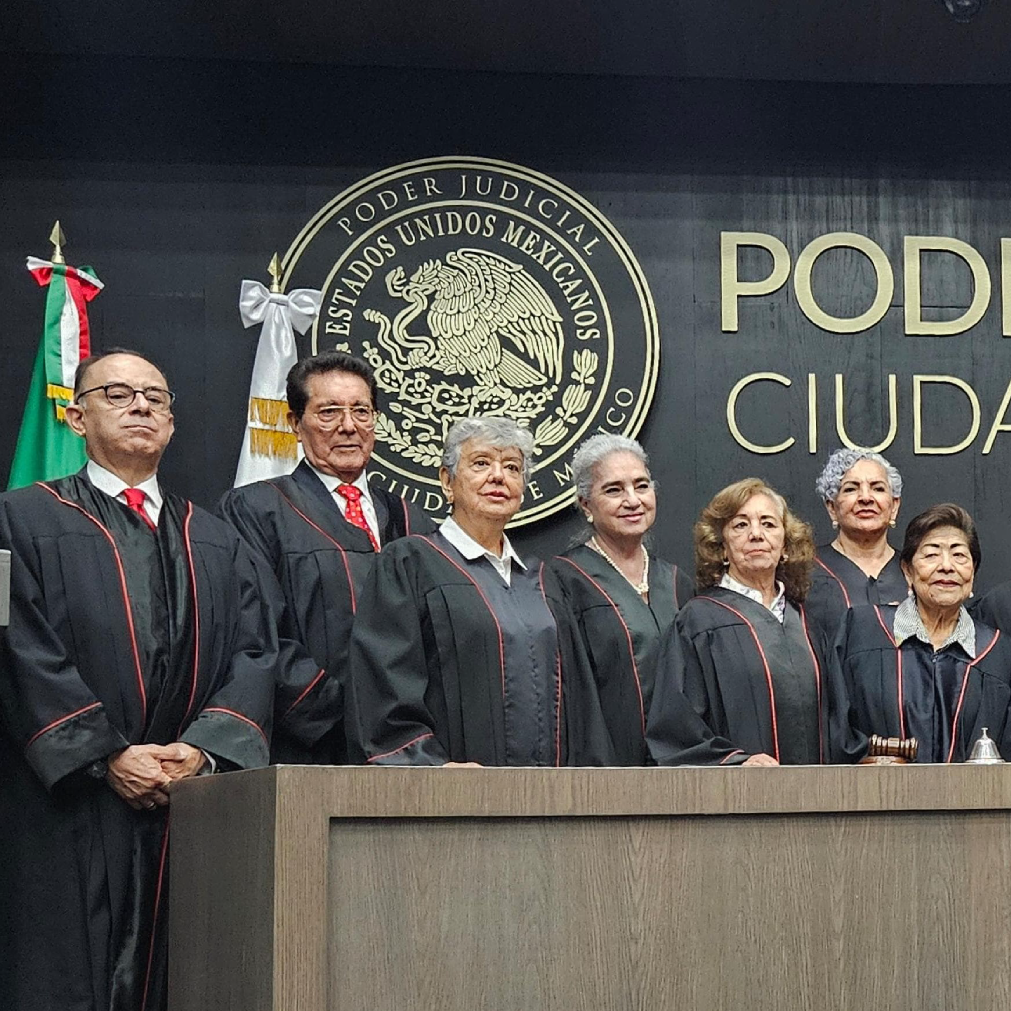RINDE HOMENAJE PJCDMX A MAGISTRADOS Y MAGISTRADAS EN RETIRO_Mesa de trabajo 1